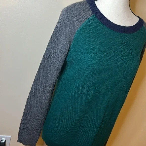 Fenn wright Manson women’s pull over wool sweater green/grey M - Picture 2 of 5